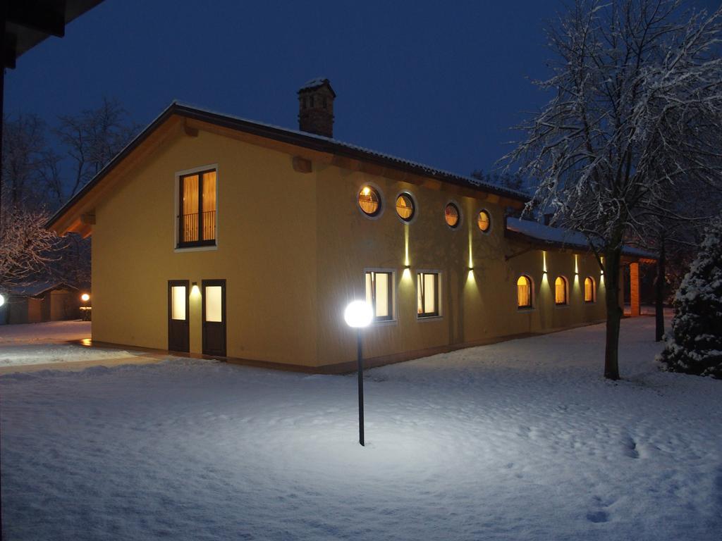 Agriturismo Greppi Crescentino ภายนอก รูปภาพ